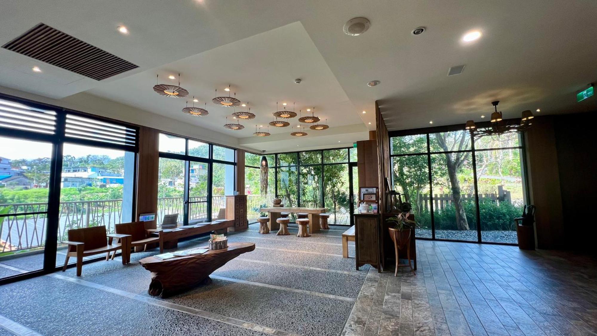 畫日風尚會館sinasera Resort Changbin Exteriör bild
